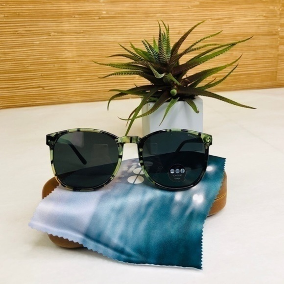 KOMONO Urkel Palms Sunglasses (NEW) 🕶🌴 - Picture 2 of 10
